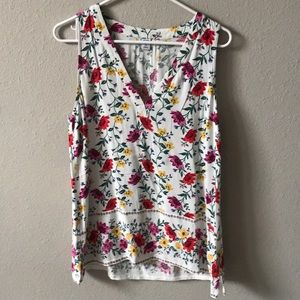 Old navy floral v neck tank women’s size large